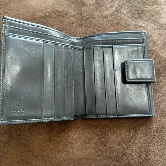 Gucci Compact Wallet - Picture 5 of 10